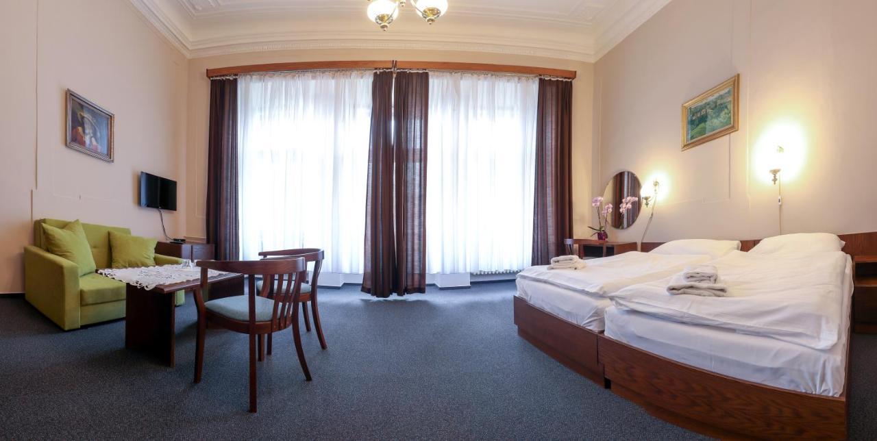 Hotel Slovan Plzeň Exterior foto